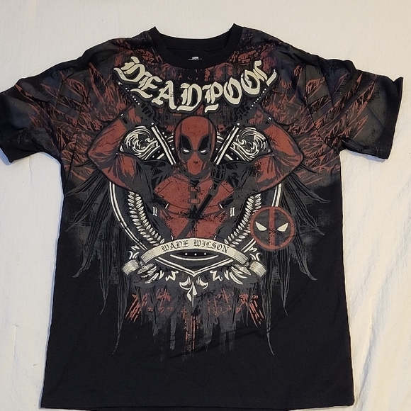 Marvel Other - Marvel Deadpool Red and Black Graphic Tee